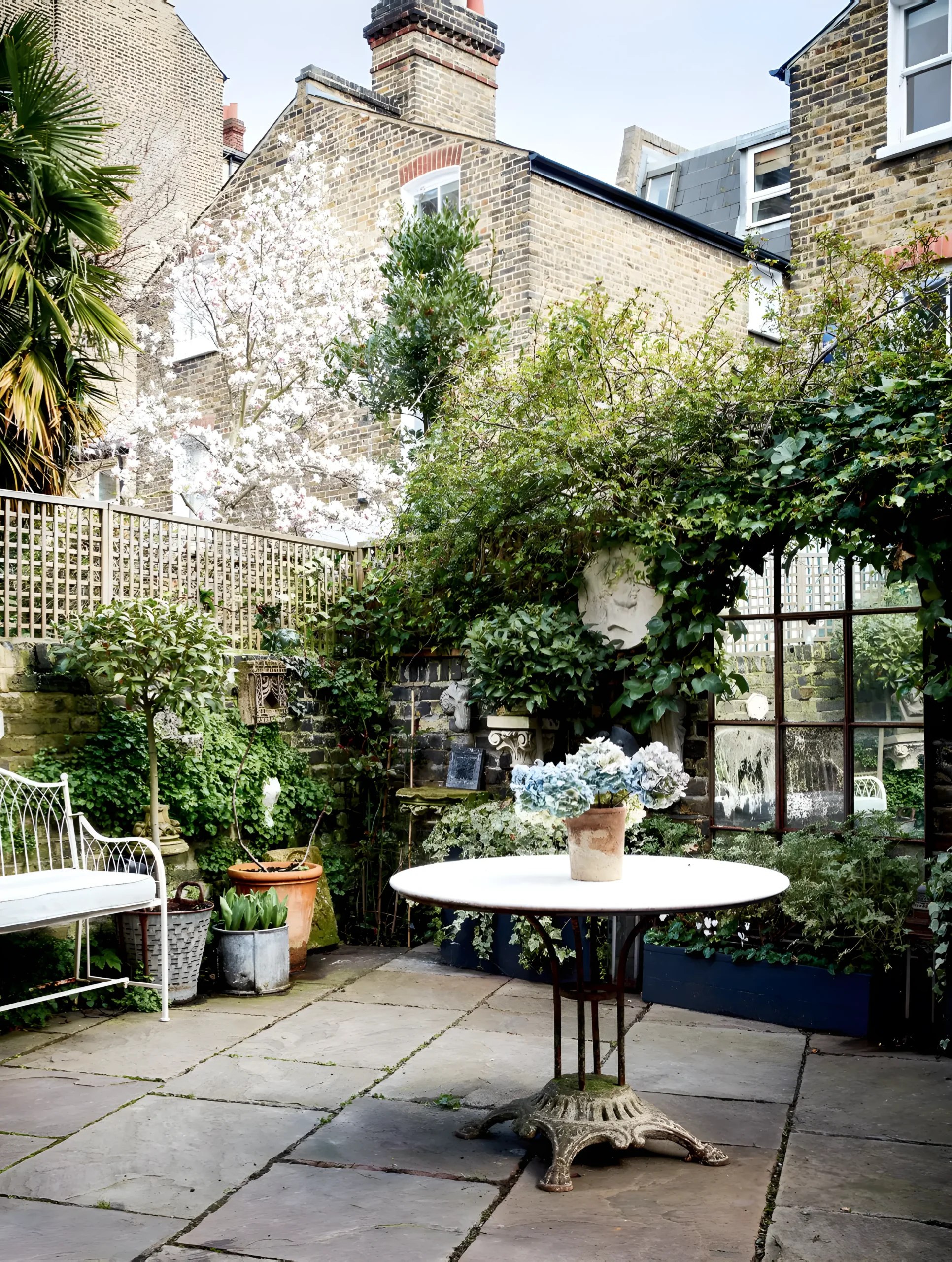 10 Small Garden Design Ideas